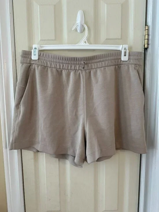 Lululemon Softstreme High-Rise Short 4" Mojave Tan 14 - Picture 3 of 10